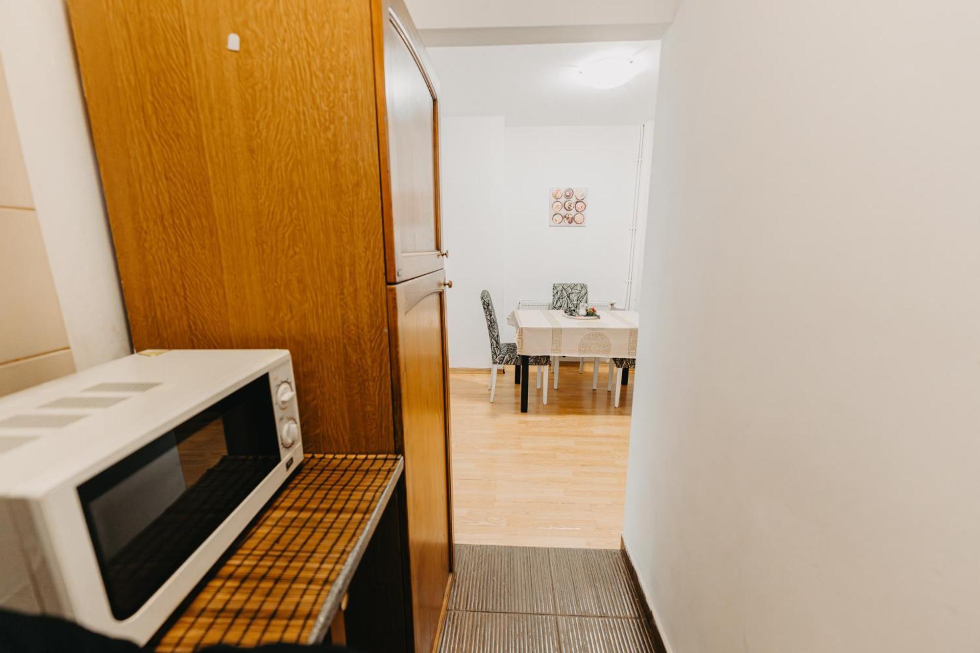 Apartament Piata Amzei 1 Boekarest Buitenkant foto