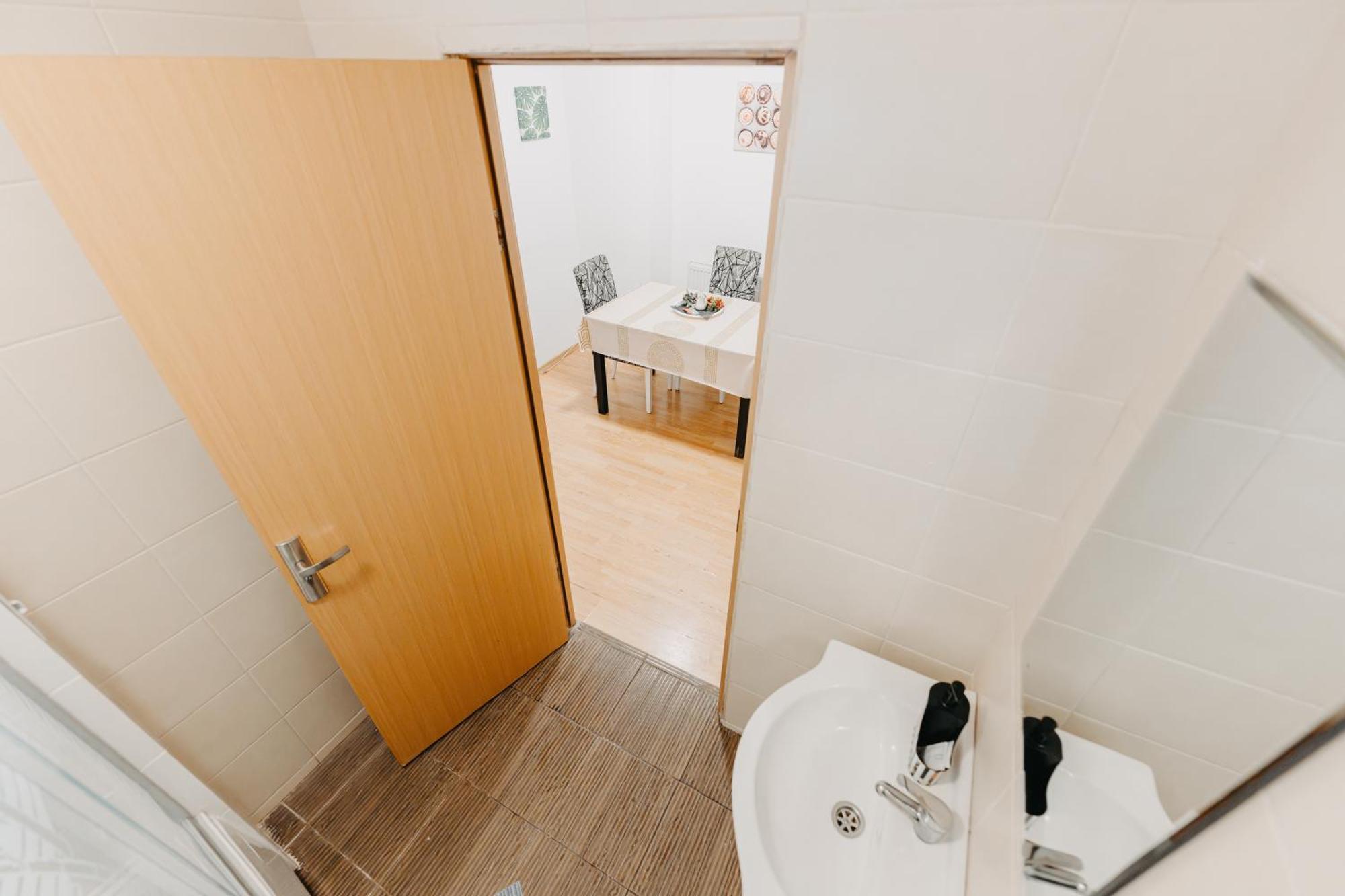 Apartament Piata Amzei 1 Boekarest Buitenkant foto